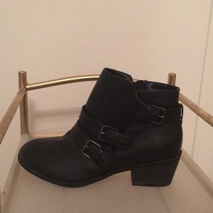 Black dress boots